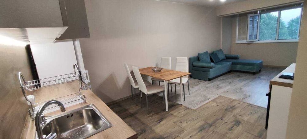 Дава се под наем Тристаен апартамент в Бургас, Меден рудник - зона А - 69 кв.м за 458.49 € - Снимка #1