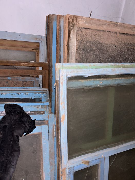 Продам оконные рамы