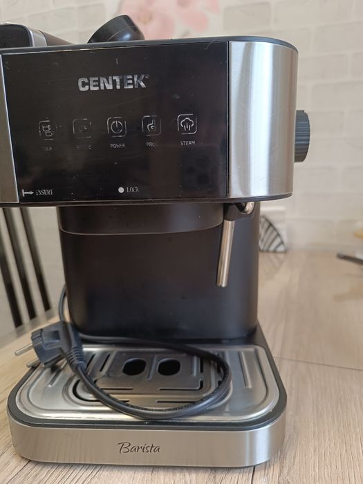 Продам кофемашину .Срочно .