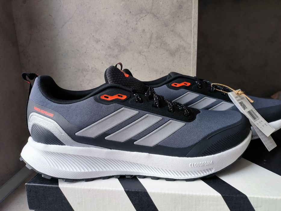 НОВИ  | ADIDAS Runflaction 5