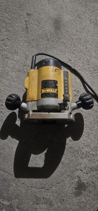 Freza dewalt in stare foarte bună