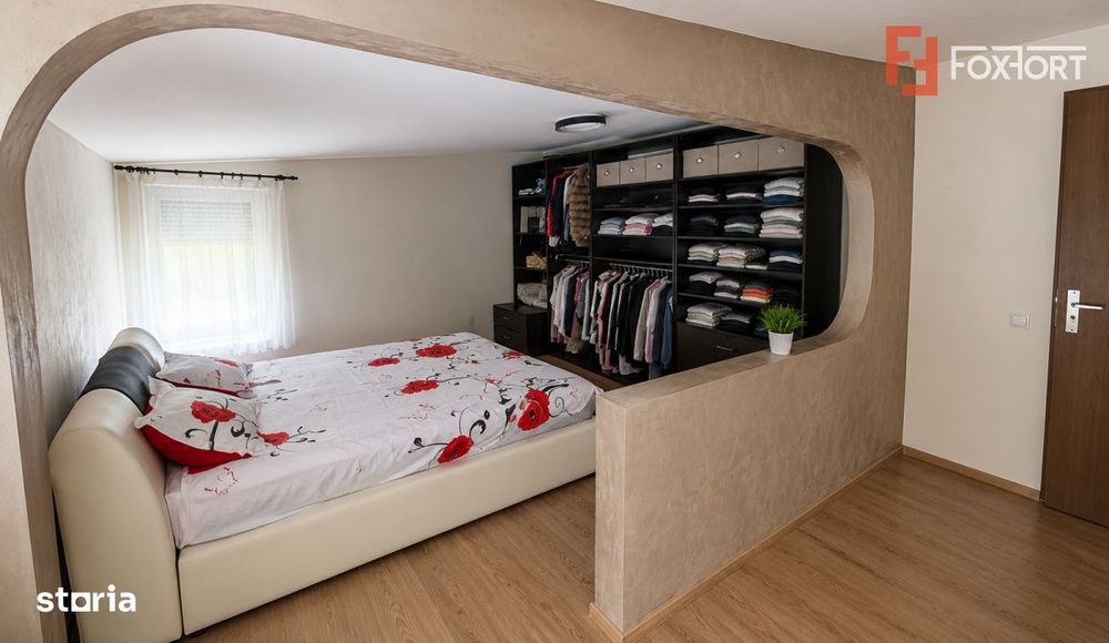 Casa la curte comuna cu 3 camere, zona Dambovita