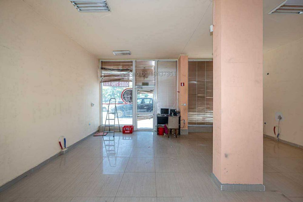 Продава се Магазин в Пловдив, Тракия - 61 кв.м за 2378 €/кв.м - Снимка #2