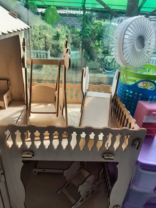 Продам домик для куклы.