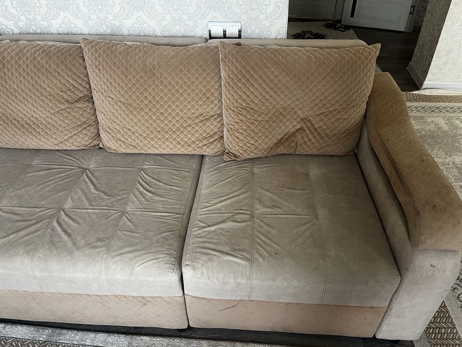 Продам диван размер 275см. В куленовке
