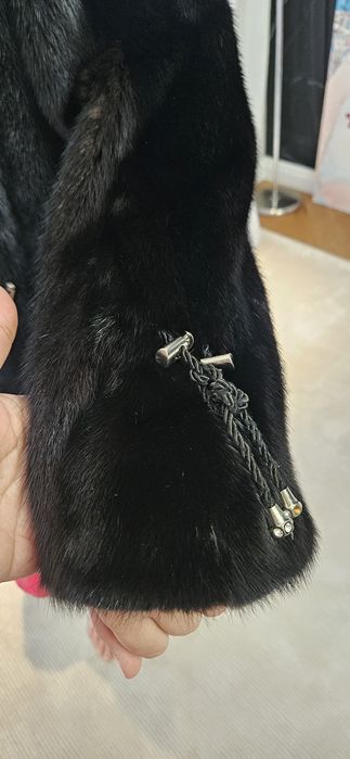 Продаётся норковая шуба