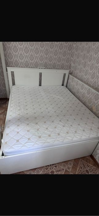 Кровать с Матрасом