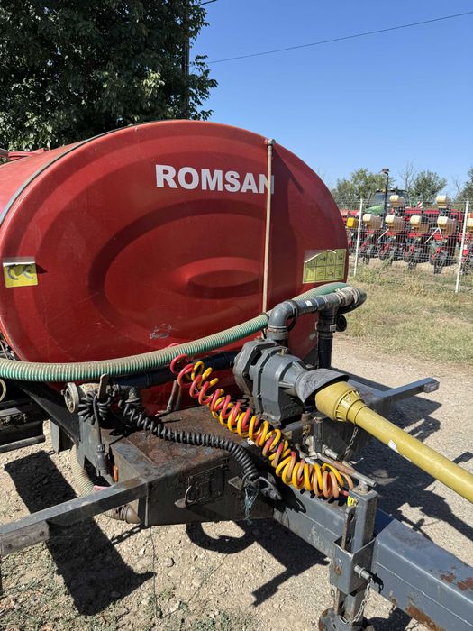 Vand cisterna /remorca agricola Romsan an fabricatie 2013 capacitate aproximativ 5.000 litri 5 tone
