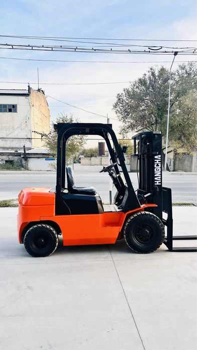 Вилочный погрузчик кара автокара