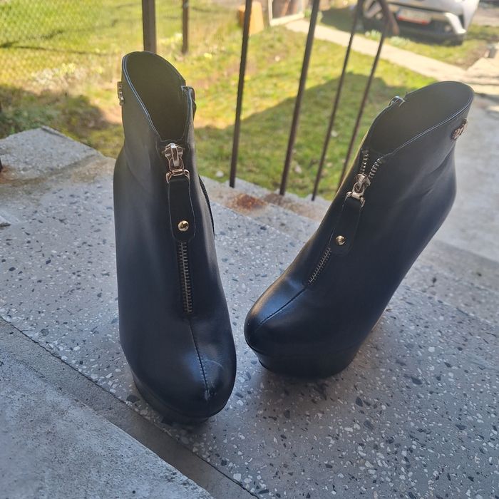 Обувки на платформа