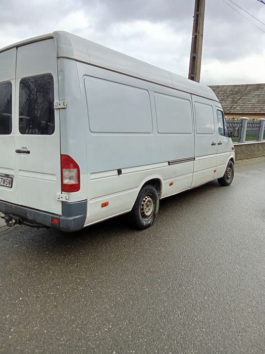 Vînd Mercedes Sprinter