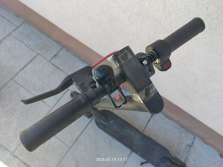 Trotineta electrica Xiaomi Mi Electric Scooter Pro (bateria are 2 din 10 celule defecte)