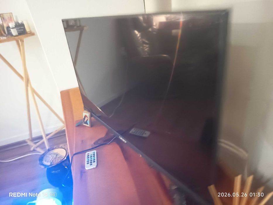 ЧИСТО НОВ 32" Телевизор CROWN 32FB22 LED TV (Неизползван, с кашон)