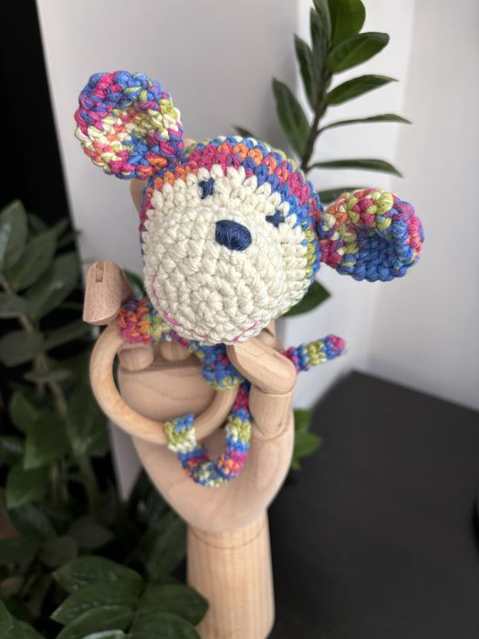 Плетени играчки дрънкалки