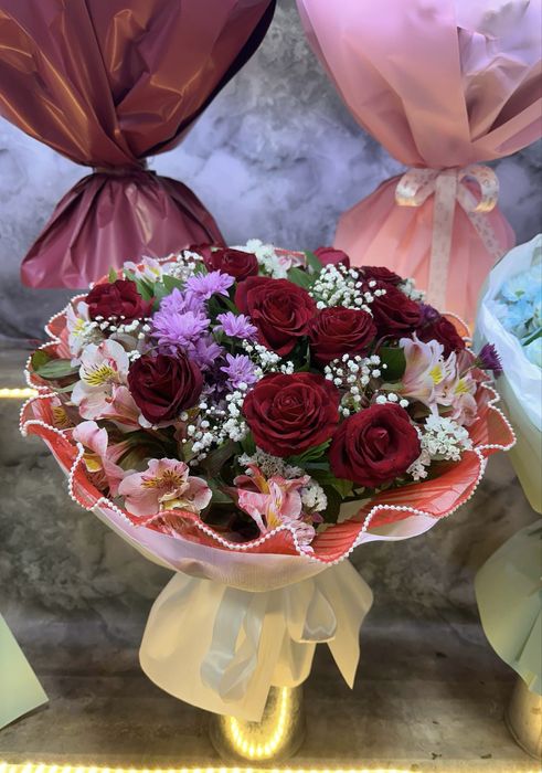 atirgul lola buket gullar skidka tabiy