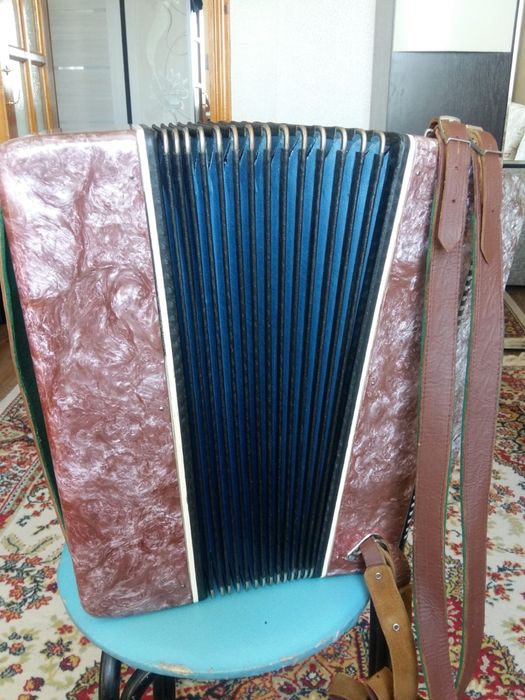 Продам баян Тембр