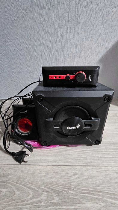 Колонки Genius с сапбуфером