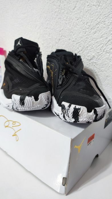 Оригинални маратонки jordan why not.6