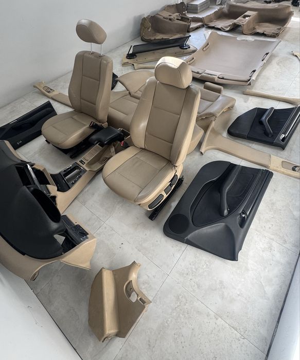 Продам кожаный салон на Бмв Е46 весь комплект как на фото