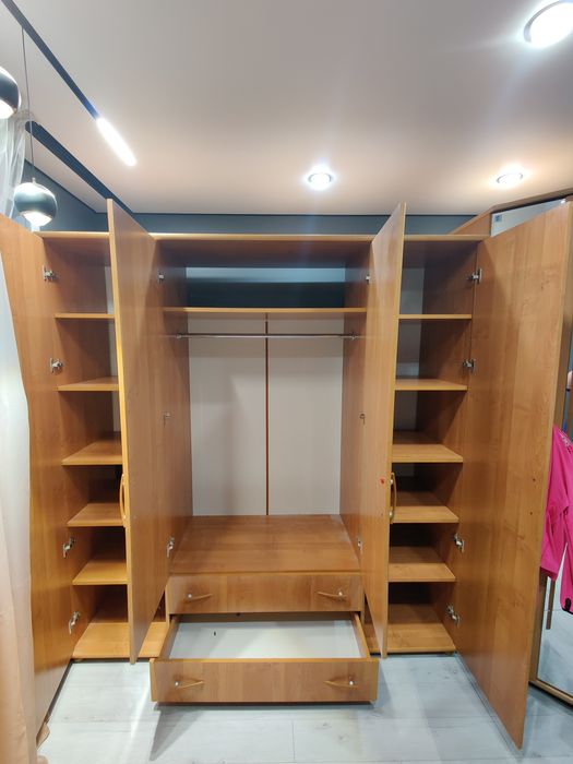 Продам шкаф для вещей