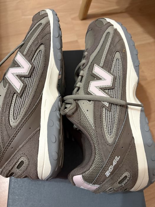 New balance 204L в отлично състояние