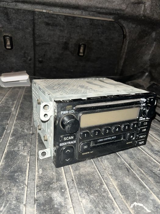 Штатная аудиосистема Тойота