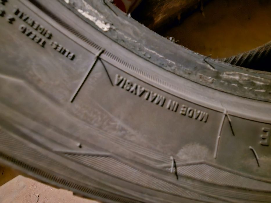 Продам шины зимние шипованные б/у