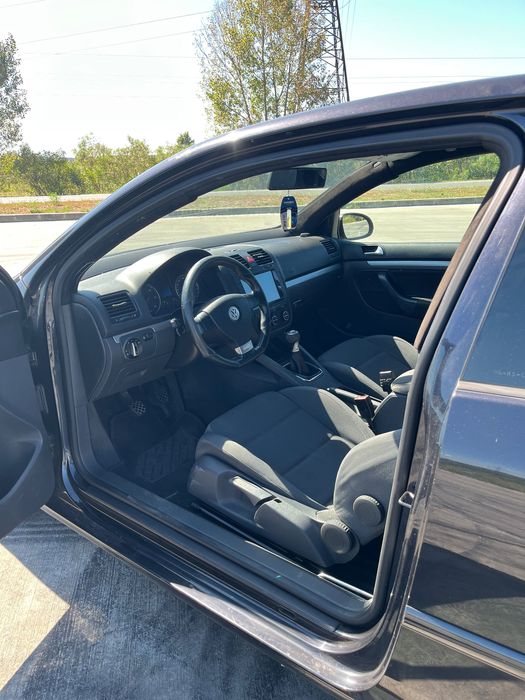 Vând golf 5 1.9 tdi