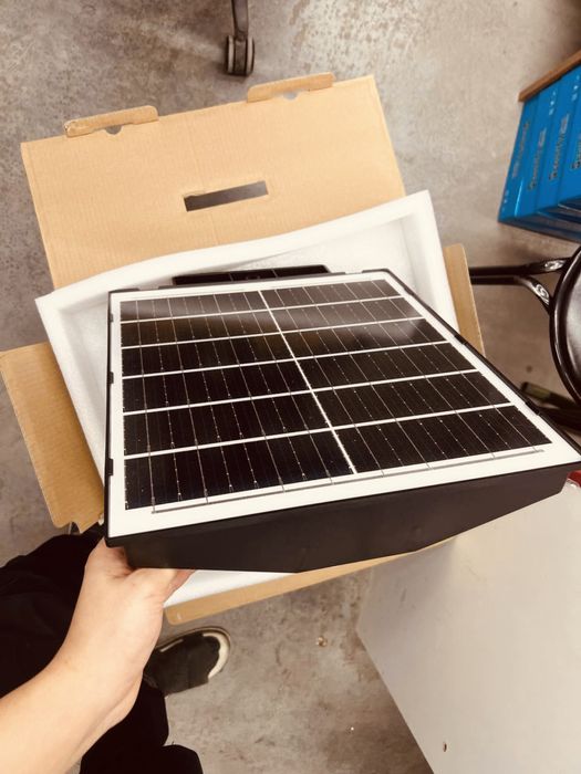 Камера с солнечной панелью