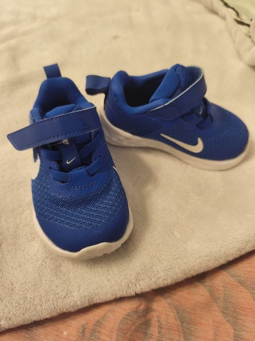 Vând încălțăminte Nike