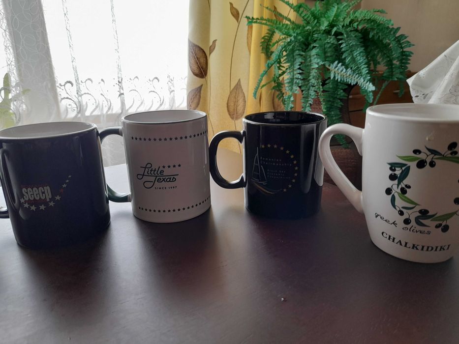 Set de cafea/ceai din portelan de Alba Iulia, cani
