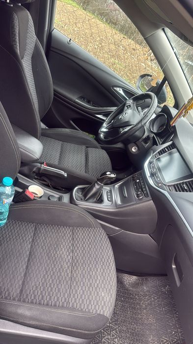 Mașina  Opel Astra 2016 noiembrie prima înmatriculare!