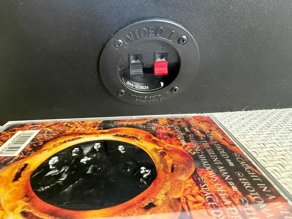 Продавам букшелф тонколони DALI Spector 1, централна тонколона Infinity Video 1, активен субуфер Sony