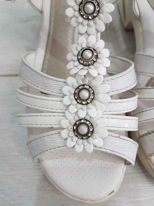 Продам платье для девочки