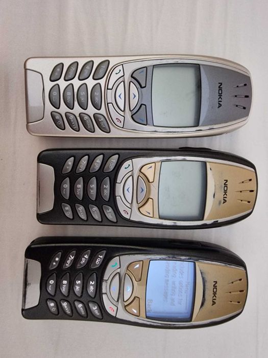 Мобилни Телефони Nokia 6310i синият дисплей 3 броя отключени към всички оператори