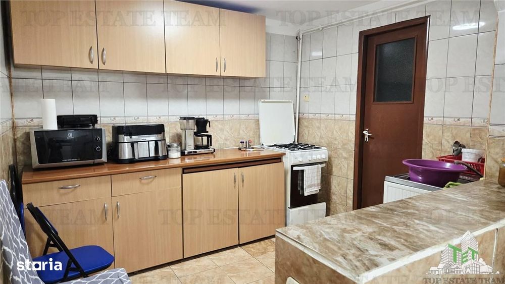 Vila cu 5 camere si 2 bai in zona Giulesti- sector 1, disponibila imed