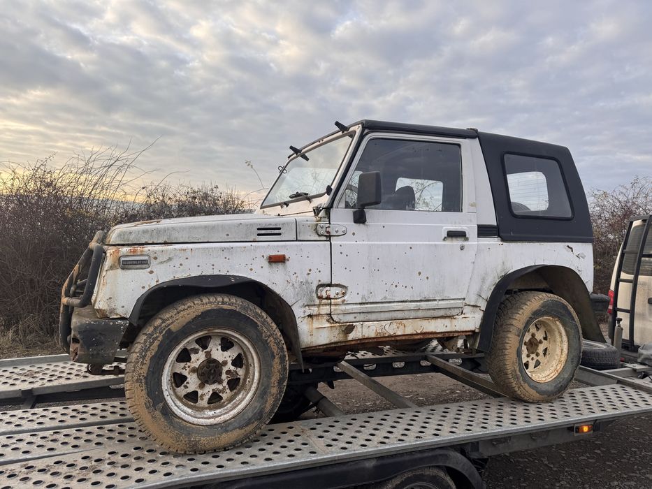 Dezmembrez Suzuki Samurai