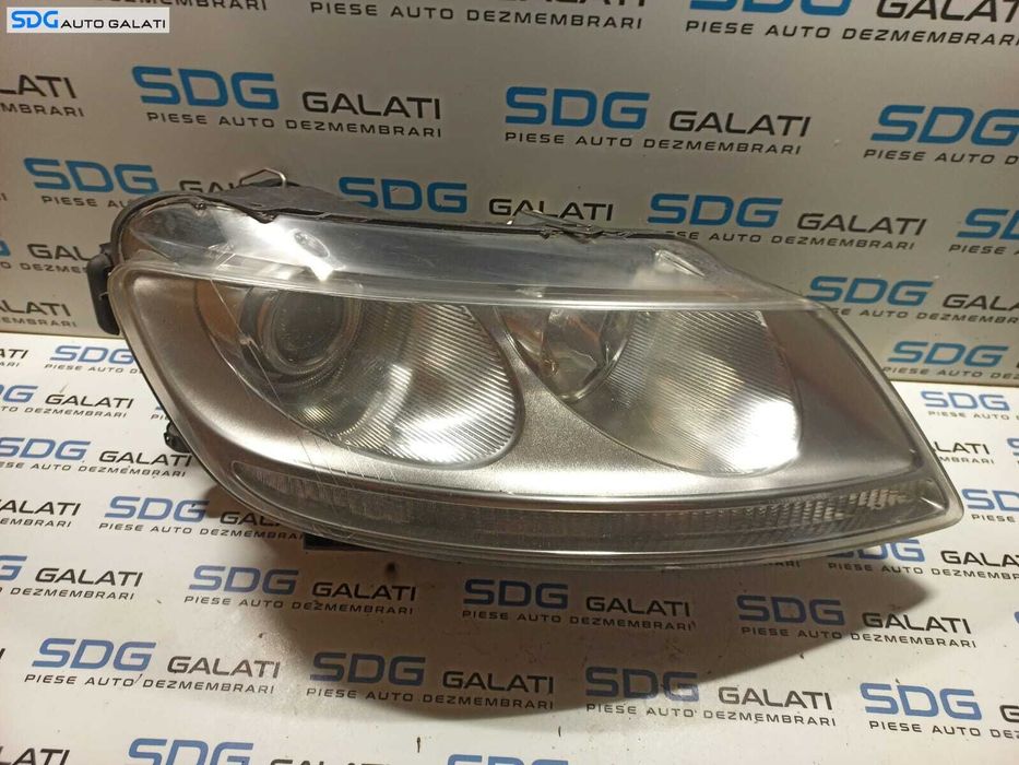 Far Dreapta Xenon cu Lupa Volkswagen Phaeton 2002 - 2010 [L0912]
