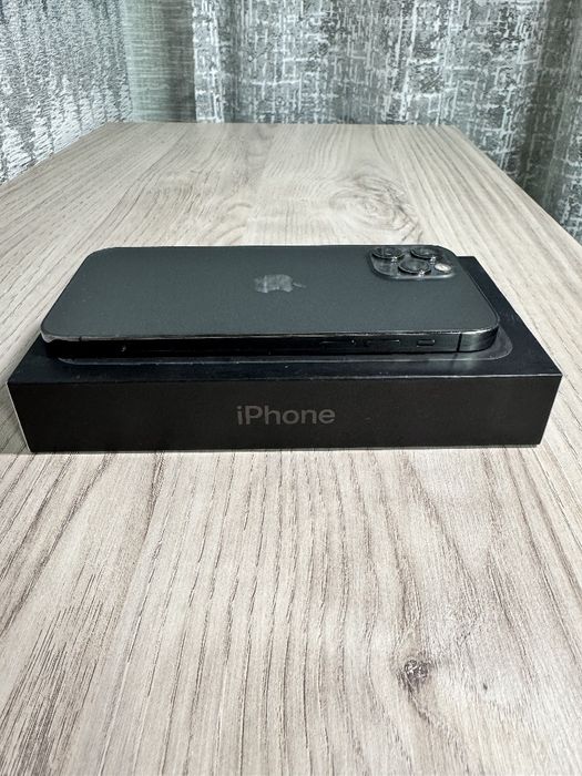 iPhone 12 Pro (128ГБ) space black