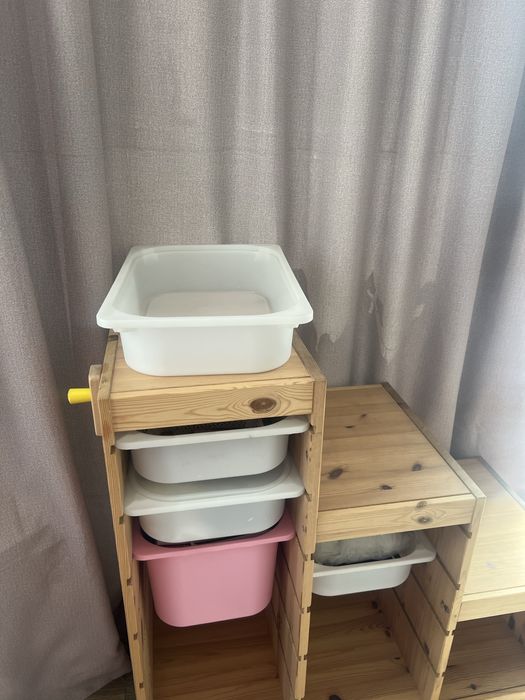 Секция с кутии за детска стая от Ikea