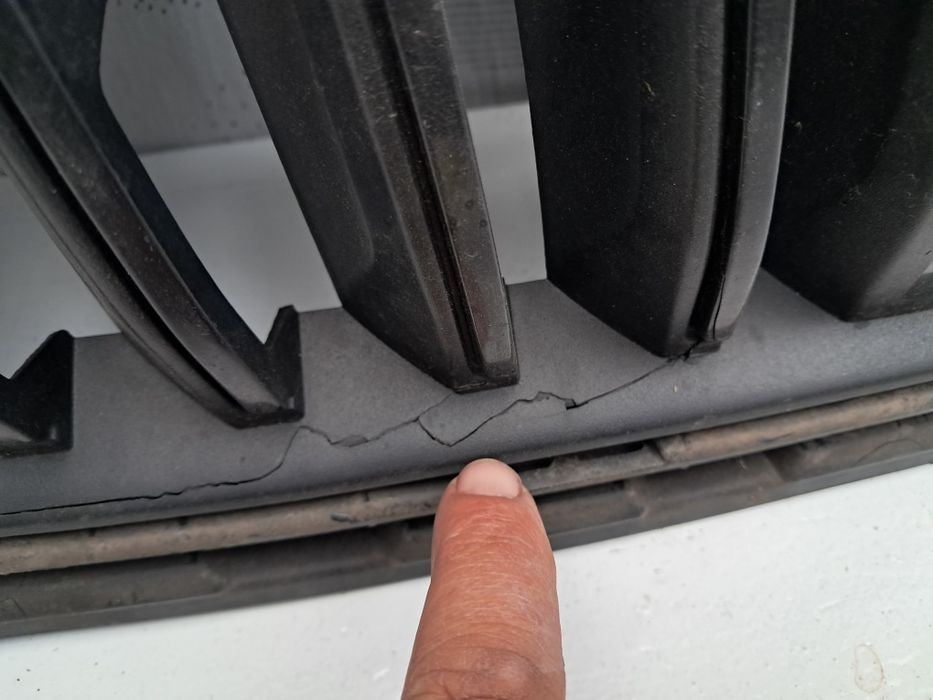 Грил решетка  Skoda Kodiag Fabia Octavia Scala