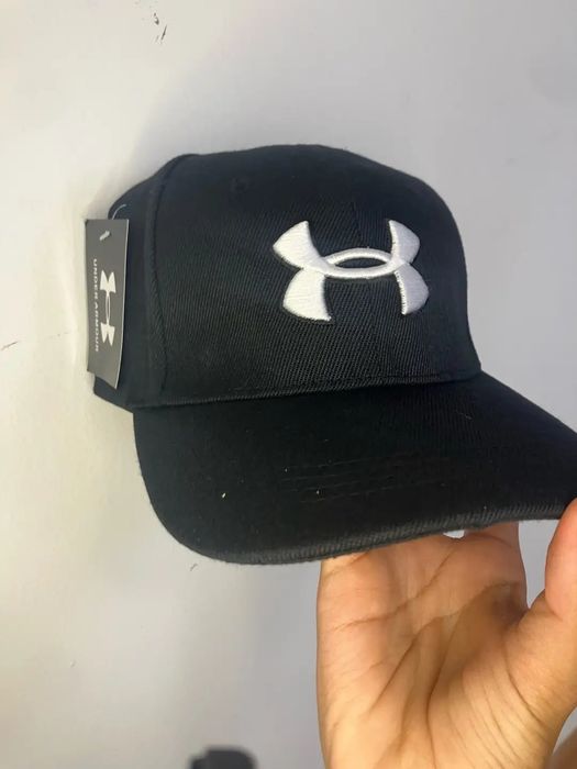 Under armour кепка