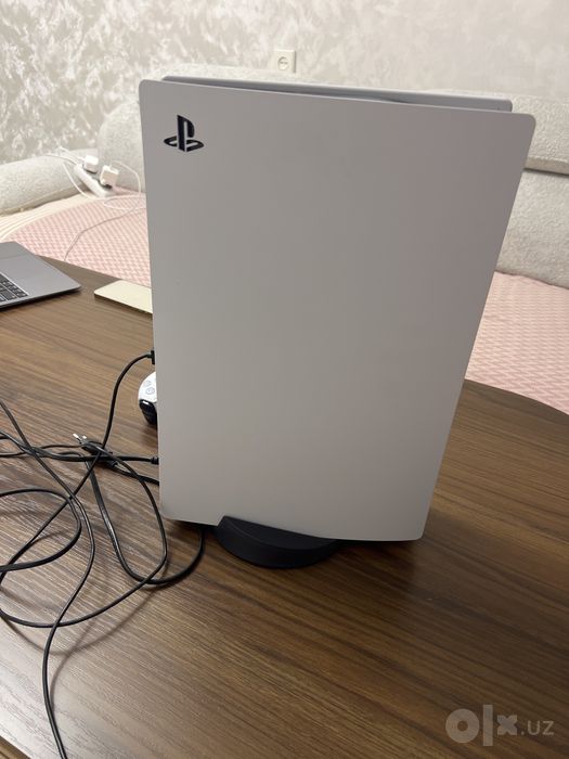 PlayStation 5 Disc Edition 1TB + 2 та джойстик — идеал ҳолатда
