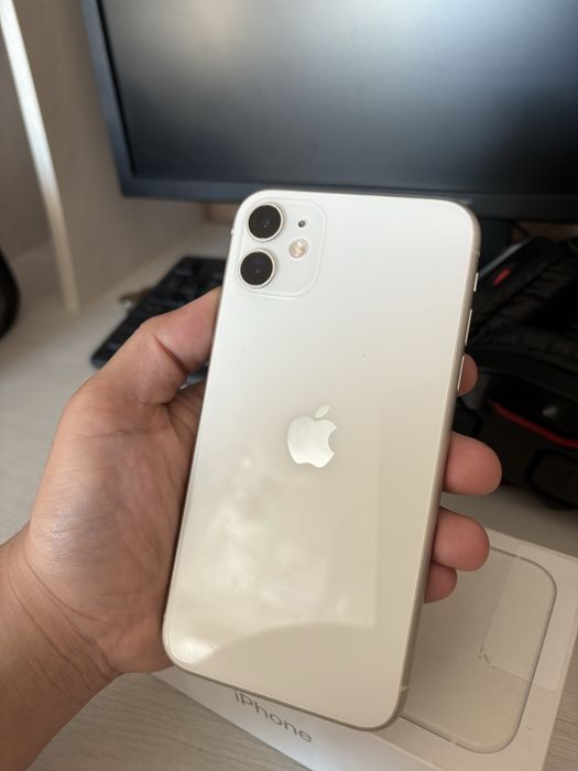 Айфон 11 64гб. с коробкой