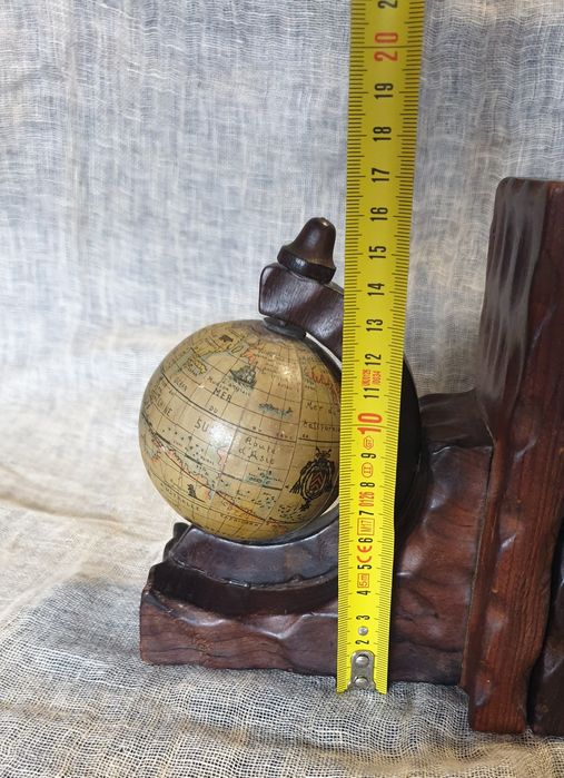 Ефектни стопери за книги