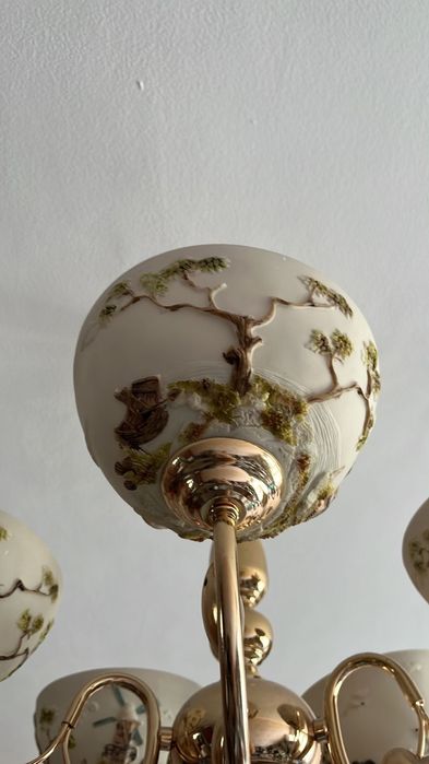 Продам люстру красивую.