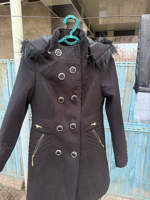 Продаётся женское пальто