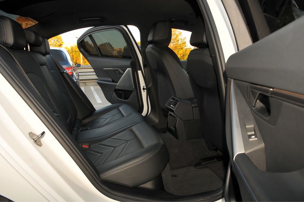 BMW 520i 2024 208cp G60 M-Packet/Laser/DriverAsist+/360"/Hi-Fi Garantie 01/2027 / 0 daune !