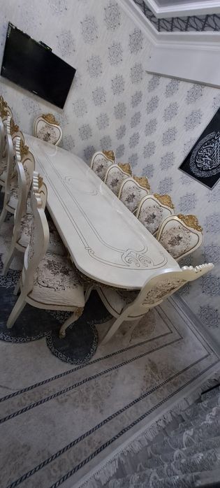 Стол стул сотилади