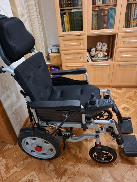 Коляска инвалидная с электроприводом